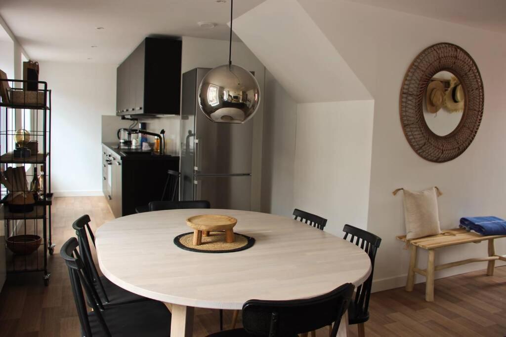 A Stylish Apartment In The Centre Of Town Montreuil  Екстер'єр фото